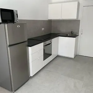 rez-de-jardin-30-m2-piscine-et-parking-prive-c3.fr-provencehotel.com/